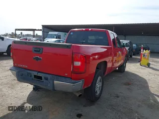 2007 Chevrolet Silverado 1500 LT w/2LT with VIN 2GCEC19J971669428, listed as a IAAI auction lot 41681937 with 243,059 mi miles. Bid and sale history available at carsss.com. Image 4.