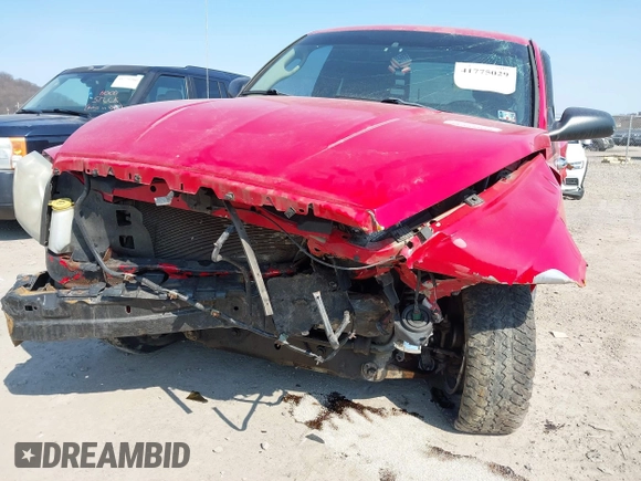 2006 Dodge Dakota SLT with VIN 1D7HW42K96S595733, listed as a IAAI auction lot 41775029 with Not Provided miles and . Bid and sale history available at carsss.com. Image 6.