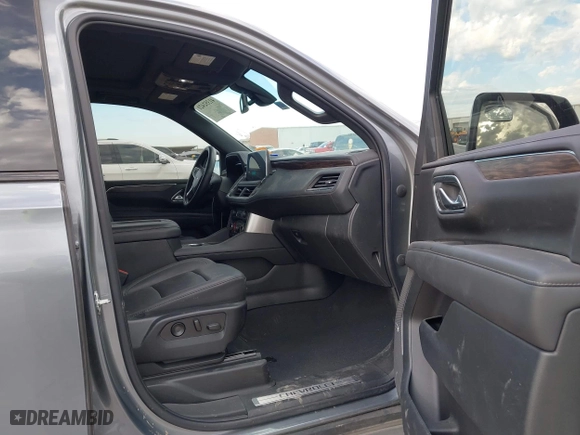 2022 Chevrolet Tahoe Z71 with VIN 1GNSKPKD2NR309121, listed as a IAAI auction lot 41352421 with 18,933 mi miles. Bid and sale history available at carsss.com. Image 5.