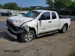 2013 Toyota Tundra z VIN 5TFRM5F13DX057850, wystawiony jako Copart lot #53938785 z przebiegiem 225 483 mil mil oraz Szkoda całkowita • Salvage title. Historia ofert i sprzedaży dostępna na DreamBid. Obrazek 1.