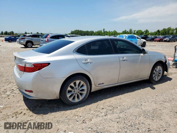 2013 Lexus ES 300h with VIN JTHBW1GG9D2022801, listed as a Copart auction lot 57325235 with 223,632 mi miles and Salvage title. Bid and sale history available at DreamBid. Image 3.
