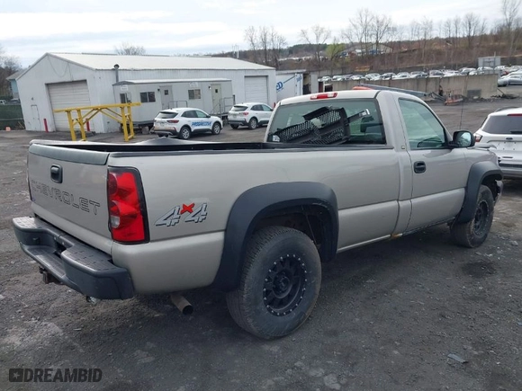 2004 Chevrolet Silverado 1500 Classic Work Truck with VIN 1GCEK14X74Z300651, listed as a IAAI auction lot 41963458 with 75,301 mi miles. Bid and sale history available at carsss.com. Image 4.