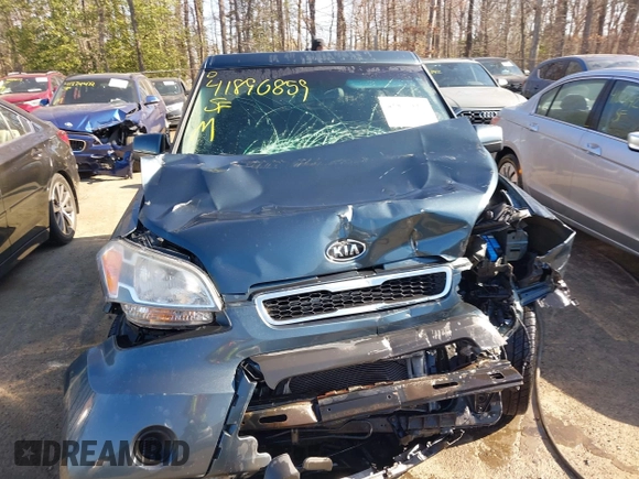 2011 Kia Soul + with VIN KNDJT2A20B7240358, listed as a IAAI auction lot 41890859 with 113,773 mi miles. Bid and sale history available at carsss.com. Image 12.