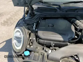 2020 MINI Hardtop Cooper S with VIN WMWXR5C04L2M06026, listed as a Copart auction lot 64562105 with 28,445 mi miles and Salvage title. Bid and sale history available at DreamBid. Image 14.
