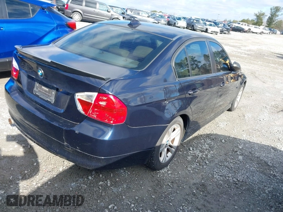 2008 BMW 3 Series 328i with VIN WBAVA37538NL52135, listed as a IAAI auction lot 41721538 with 117,121 mi miles. Bid and sale history available at carsss.com. Image 4.