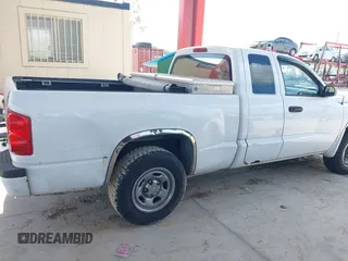 2010 Dodge Dakota z VIN 1D7CW2BKXAS143412, wystawiony jako IAAI lot #42369705 z przebiegiem 244 236 mil mil oraz . Historia ofert i sprzedaży dostępna na DreamBid. Obrazek 6.