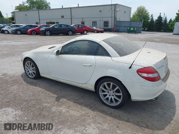 2006 Mercedes-Benz SLK 350 with VIN WDBWK56FX6F080862, listed as a IAAI auction lot 42153239 with 180,624 mi miles and . Bid and sale history available at DreamBid. Image 3.
