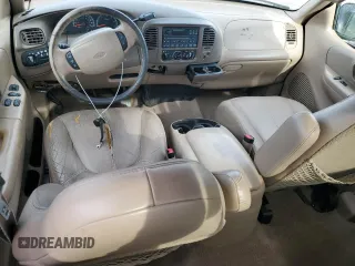 1999 Ford F-250 z VIN 1FTRX27LXXKA16798, wystawiony jako Copart lot #45242115 z przebiegiem Nie podano mil oraz Szkoda całkowita • Salvage title. Historia ofert i sprzedaży dostępna na DreamBid. Obrazek 8.