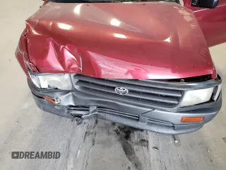 1996 Toyota T100 z VIN JT4JM11D0T0015571, wystawiony jako Copart lot #71107254 z przebiegiem 221 720 mil mil oraz Szkody całkowita. Historia ofert i sprzedaży dostępna na DreamBid. Obrazek 12.