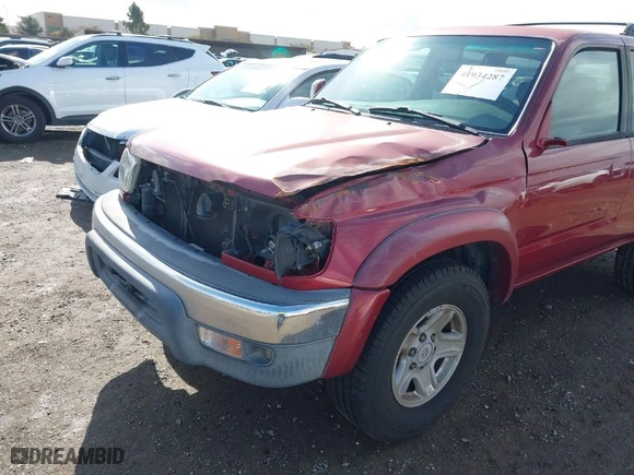 2002 Toyota 4Runner SR5 with VIN JT3GN86R320251882, listed as a IAAI auction lot 41934287 with 189,989 mi miles. Bid and sale history available at carsss.com. Image 6.