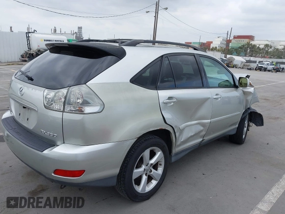 2007 Lexus RX 350 with VIN JTJGK31U170004285, listed as a IAAI auction lot 42110940 with 202,101 mi miles and . Bid and sale history available at carsss.com. Image 4.