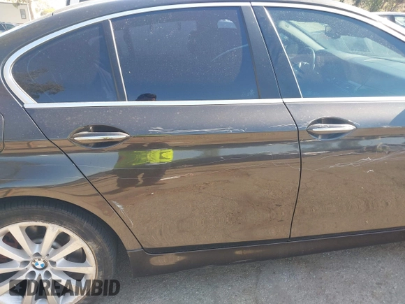 2015 BMW 5 Series 550i z VIN WBAKN9C53FD682327, wystawiony jako IAAI lot #42314810 z przebiegiem 131 794 mil mil oraz . Historia ofert i sprzedaży dostępna na DreamBid. Obrazek 20.
