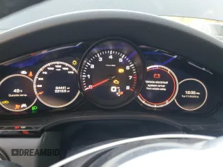 2019 Porsche Cayenne z VIN WP1AA2AY4KDA09845, wystawiony jako Copart lot #50871755 z przebiegiem 64 441 mil mil oraz Szkoda całkowita • Salvage title. Historia ofert i sprzedaży dostępna na DreamBid. Obrazek 9.