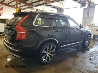 2021 Volvo XC90 Inscription with VIN YV4A221L3M1769642, listed as a Copart auction lot 59743205 with 41,765 mi miles and Salvage title. Bid and sale history available at DreamBid. Image 3.