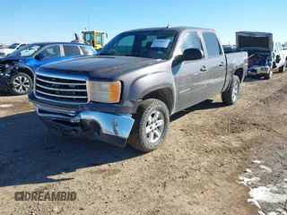 2010 GMC Sierra 1500 SLE z VIN 3GTRKVE37AG102958, wystawiony jako IAAI lot #41366917 z przebiegiem 212 094 mil mil oraz . Historia ofert i sprzedaży dostępna na DreamBid. Obrazek 2.