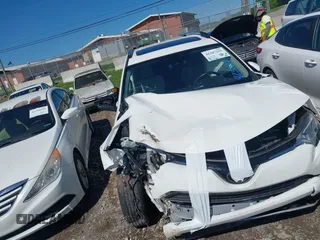 2018 Toyota RAV4 XLE с VIN JTMWFREV9JJ742409, выставлен на аукционе IAAI как лот 42307225 с пробегом 60 738 миль миль и . История ставок и продаж доступна на DreamBid. Изображение 6.