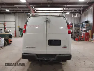 2017 GMC Savana Cargo Van with VIN 1GTW7AFG9H1150162, listed as a IAAI auction lot 41601460 with 112,453 mi miles. Bid and sale history available at carsss.com. Image 17.