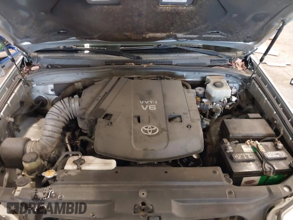 2004 Toyota 4Runner SR5 with VIN JTEBU14R340036942, listed as a IAAI auction lot 41956755 with 178,396 mi miles and . Bid and sale history available at DreamBid. Image 10.