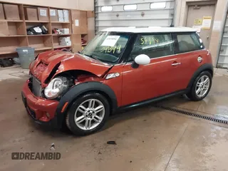 2011 MINI Hardtop S with VIN WMWSV3C52BTY13177, listed as a IAAI auction lot 41859894 with 92,168 mi miles and . Bid and sale history available at DreamBid. Image 18.
