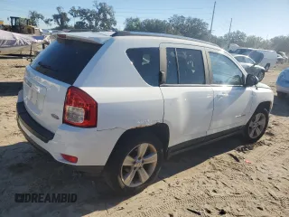 2012 Jeep Compass Latitude with VIN 1C4NJDEB4CD537763, listed as a Copart auction lot 84878244 with 198,582 mi miles and Clean Title. Bid and sale history available at DreamBid. Image 3.