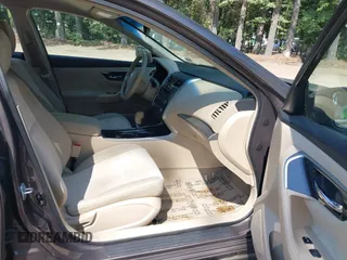 2013 Nissan Altima SV with VIN 1N4AL3AP0DC292204, listed as a IAAI auction lot 42844510 with 173,596 mi miles and . Bid and sale history available at DreamBid. Image 5.