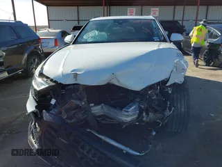2021 Audi Q8 Premium Plus z VIN WA1EVAF12MD032227, wystawiony jako IAAI lot #41193948 z przebiegiem Nie podano mil oraz . Historia ofert i sprzedaży dostępna na DreamBid. Obrazek 13.