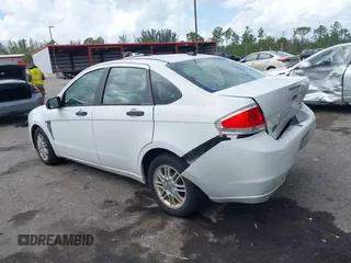 2008 Ford Focus SE with VIN 1FAHP35N98W280147, listed as a IAAI auction lot 41999465 with 133,511 mi miles. Bid and sale history available at carsss.com. Image 3.
