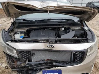 2015 Kia Sedona LX with VIN KNDMB5C16F6020174, listed as a Copart auction lot 45802495 with 103,570 mi miles and Salvage Title. Bid and sale history available at DreamBid. Image 13.