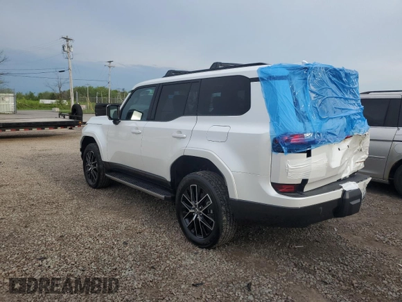 2024 Lexus GX 550 Premium z VIN JTJTBCDX4R5000418, wystawiony jako Copart lot #57461315 z przebiegiem 13 744 mil mil oraz Szkoda całkowita • Salvage title. Historia ofert i sprzedaży dostępna na DreamBid. Obrazek 2.