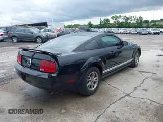 2005 Ford Mustang Deluxe with VIN 1ZVFT80N855159738, listed as a IAAI auction lot 42063276 with 214,063 mi miles. Bid and sale history available at carsss.com. Image 4.