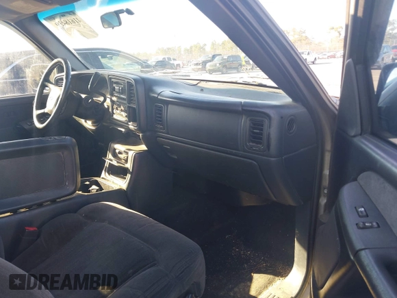 2002 Chevrolet Silverado 1500HD LT with VIN 1GCGK13U82F174704, listed as a IAAI auction lot 41618439 with 362,554 mi miles and . Bid and sale history available at DreamBid. Image 5.