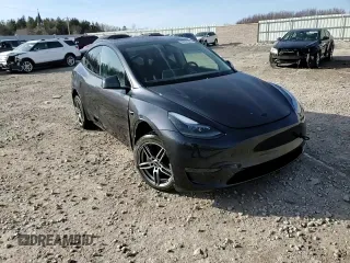 2024 Tesla Model Y Long Range with VIN 7SAYGDEE4RA281227, listed as a Copart auction lot 48356305 with 16,839 mi miles and Salvage Title. Bid and sale history available at DreamBid. Image 14.