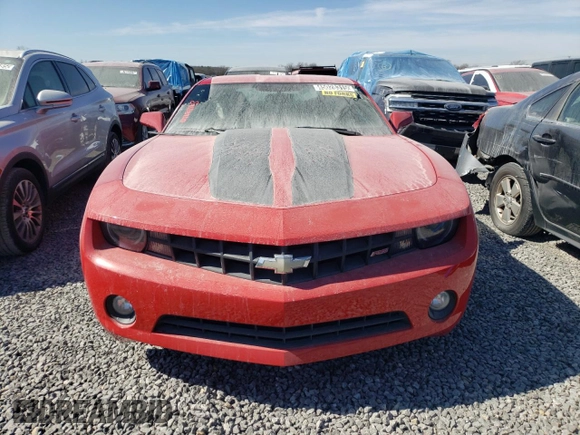 2011 Chevrolet Camaro 1LT with VIN 2G1FB1ED2B9150585, listed as a Copart auction lot 45028315 with 137,671 mi miles and Salvage title. Bid and sale history available at DreamBid. Image 5.
