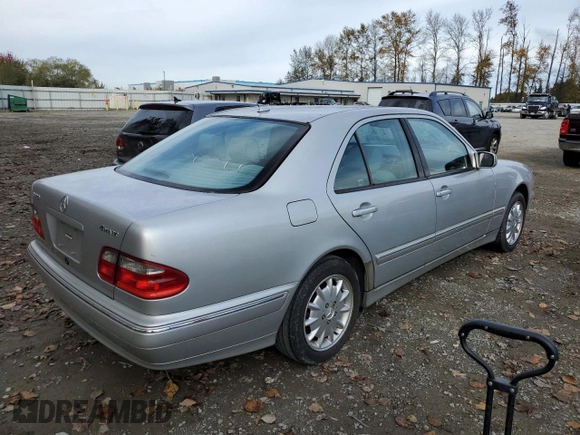 2000 Mercedes-Benz E-Class AWD with VIN WDBJF82J7YX030072, listed as a Copart auction lot 75737594 with 0 mi miles and Clean Title. Bid and sale history available at carsss.com. Image 3.