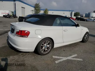 2008 BMW 1 Series 128i with VIN WBAUN13518VH79634, listed as a Copart auction lot 43091755 with 100,180 mi miles and Salvage Title. Bid and sale history available at DreamBid. Image 3.