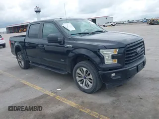 2017 Ford F-150 XL z VIN 1FTEW1EP1HFA58630, wystawiony jako IAAI lot #42526747 z przebiegiem 182 514 mil mil oraz . Historia ofert i sprzedaży dostępna na DreamBid. Obrazek 1.