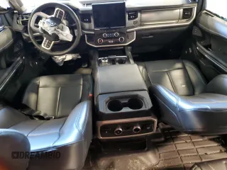 2024 Ford Expedition Max XLT with VIN 1FMJK1H8XREB02917, listed as a Copart auction lot 88500205 with 2,632 mi miles and Salvage Title. Bid and sale history available at DreamBid. Image 8.