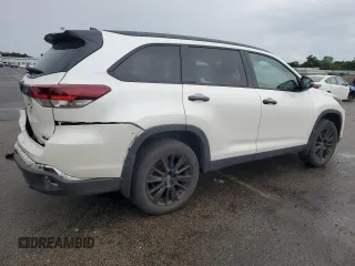 2019 Toyota Highlander SE with VIN 5TDJZRFH3KS975667, listed as a Copart auction lot 62555355 with 40,912 mi miles and Salvage title. Bid and sale history available at DreamBid. Image 3.