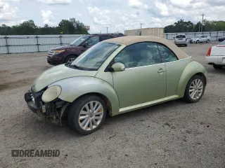 2008 Volkswagen Beetle SE with VIN 3VWRF31Y98M404447, listed as a Copart auction lot 58403825 with 106,444 mi miles and Salvage title. Bid and sale history available at DreamBid. Image 1.