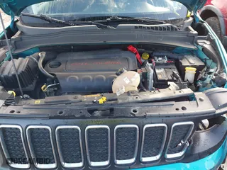 2019 Jeep Renegade Sport with VIN ZACNJBAB7KPK34175, listed as a IAAI auction lot 41632630 with 111,185 mi miles. Bid and sale history available at carsss.com. Image 10.