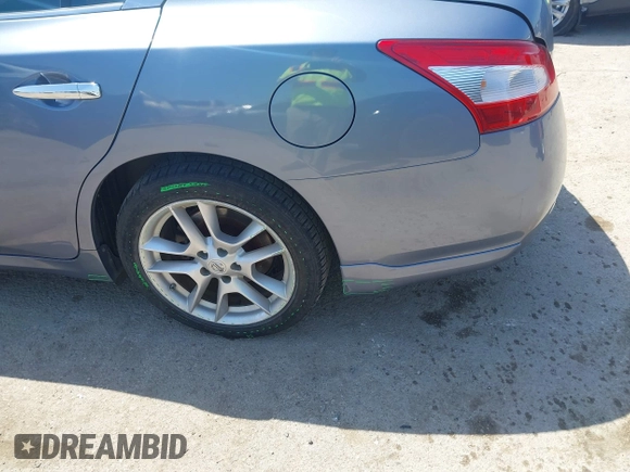 2011 Nissan Maxima SV z VIN 1N4AA5AP8BC832140, wystawiony jako IAAI lot #42014463 z przebiegiem 119 059 mil mil oraz . Historia ofert i sprzedaży dostępna na DreamBid. Obrazek 6.
