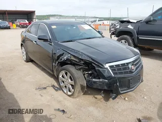 2013 Cadillac ATS Luxury z VIN 1G6AB5RX2D0133329, wystawiony jako IAAI lot #42072349 z przebiegiem 108 638 mil mil oraz . Historia ofert i sprzedaży dostępna na DreamBid. Obrazek 1.