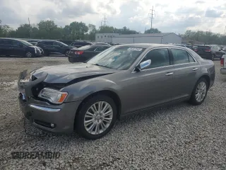 2011 Chrysler 300 C z VIN 2C3CK6CT8BH573845, wystawiony jako Copart lot #56337545 z przebiegiem 89 332 mil mil oraz Szkoda całkowita • Salvage title. Historia ofert i sprzedaży dostępna na DreamBid. Obrazek 1.
