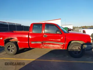 2005 Chevrolet Silverado 1500 Z71 z VIN 1GCEK19Z15Z309289, wystawiony jako IAAI lot #41884986 z przebiegiem 230 941 mil mil oraz . Historia ofert i sprzedaży dostępna na DreamBid. Obrazek 13.