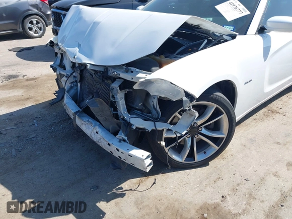 2015 Dodge Charger RT with VIN 2C3CDXCT3FH813549, listed as a IAAI auction lot 41976777 with 88,032 mi miles and . Bid and sale history available at DreamBid. Image 6.
