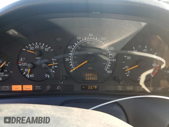 1998 Mercedes-Benz SL-Class with VIN WDBFA67F2WF170899, listed as a Copart auction lot 84813814 with 88,997 mi miles and Salvage Title. Bid and sale history available at carsss.com. Image 9.