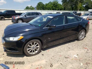 2017 Ford Fusion SE z VIN 3FA6P0HD4HR332988, wystawiony jako Copart lot #62794235 z przebiegiem 61 706 mil mil oraz Szkoda całkowita • Salvage title. Historia ofert i sprzedaży dostępna na DreamBid. Obrazek 1.