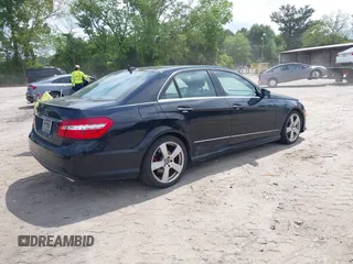 2011 Mercedes-Benz E 350 Luxury z VIN WDDHF8HB0BA269785, wystawiony jako IAAI lot #42120896 z przebiegiem 170 433 mil mil oraz . Historia ofert i sprzedaży dostępna na DreamBid. Obrazek 4.