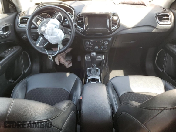 2020 Jeep Compass Altitude z VIN 3C4NJCBB3LT229797, wystawiony jako Copart lot #53232995 z przebiegiem Nie podano mil oraz Szkody całkowita. Historia ofert i sprzedaży dostępna na DreamBid. Obrazek 8.