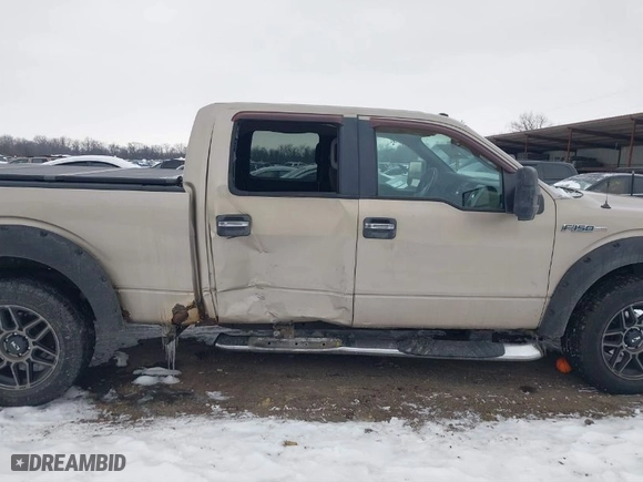2009 Ford F-150 XL with VIN 1FTPW14VX9FA21926, listed as a IAAI auction lot 41345691 with 251,446 mi miles. Bid and sale history available at carsss.com. Image 13.